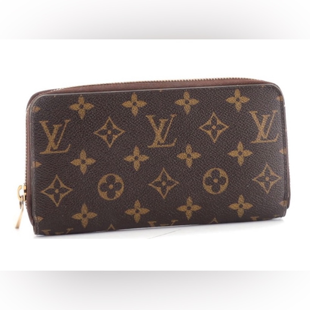 Louis Vuitton Zippy Large Wallet in good condition!